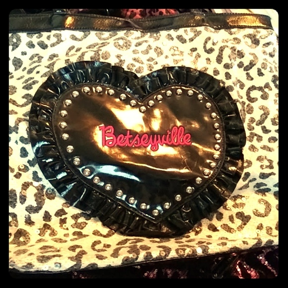 Purse - Picture 1 of 1